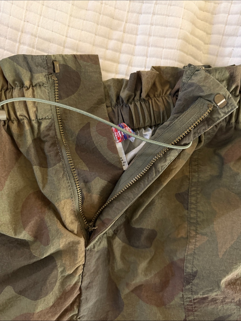 Urban Outfitters Sloan Nylon Camo Ultra Baggy Y2K Inspired Balloon Pant,S - Picture 15 of 15
